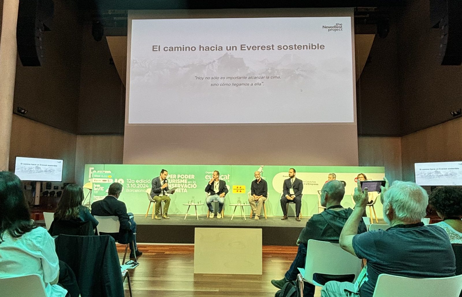 EverData: the first open data platform on Mount Everest